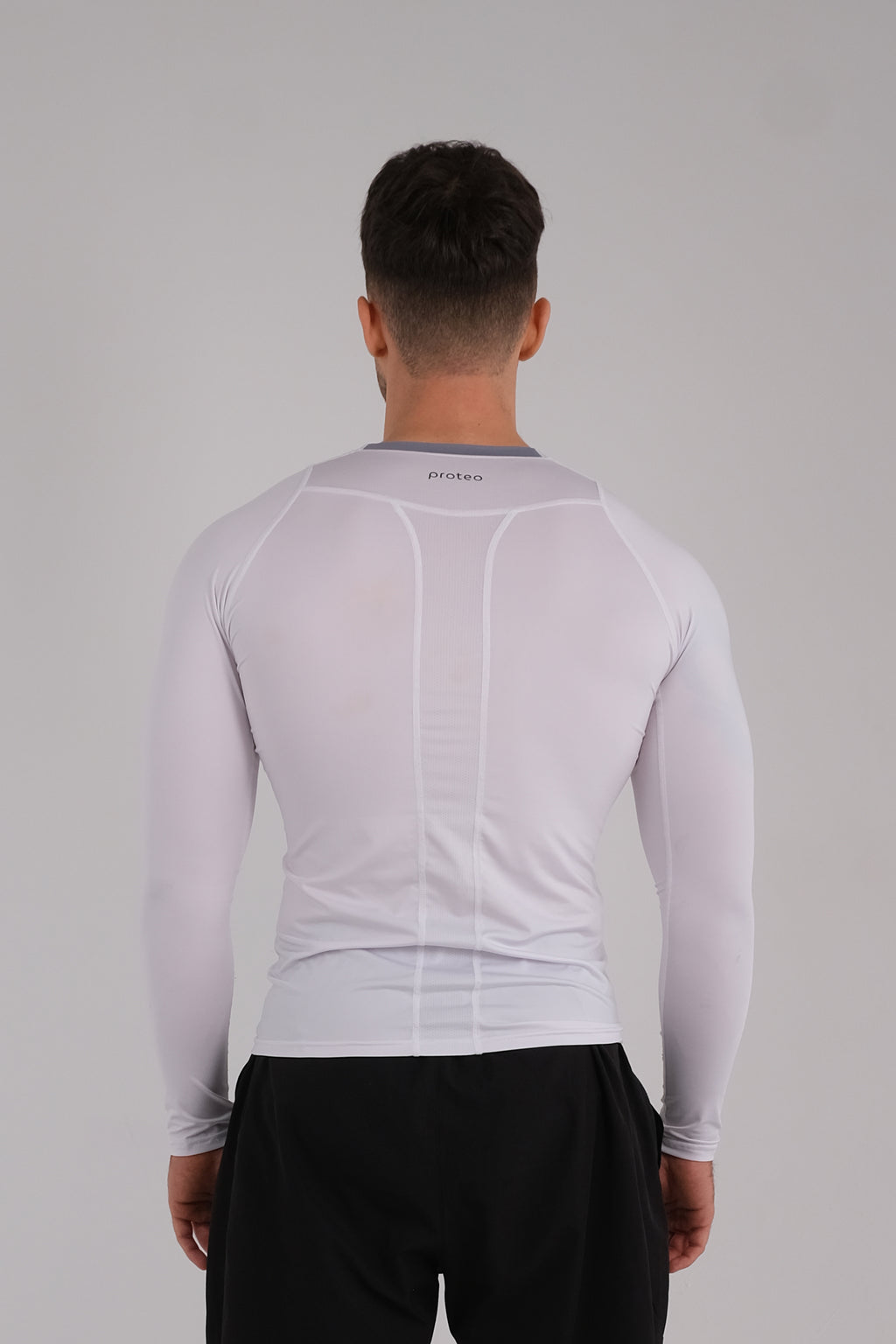 Męska przylegająca koszulka z długim rękawem