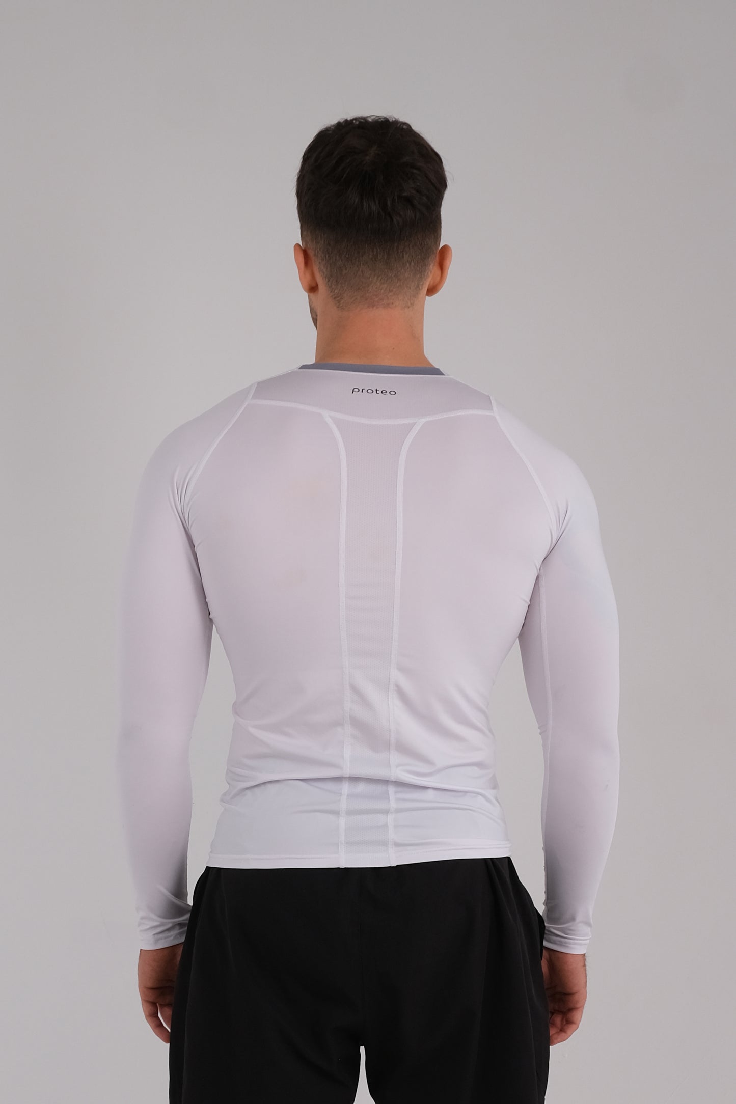 Męska przylegająca koszulka z długim rękawem